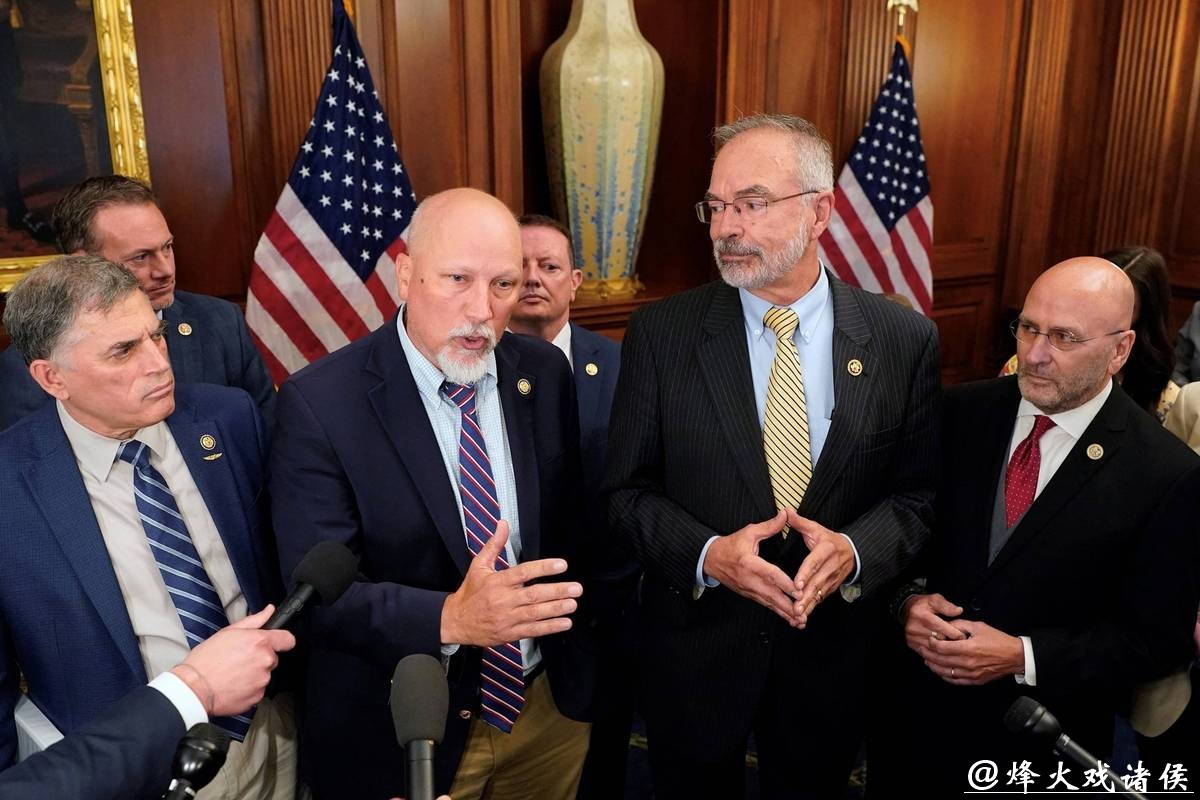 州长年度会议把民主党人排除在外，白宫为特朗普辩护：他想邀请谁就邀请谁