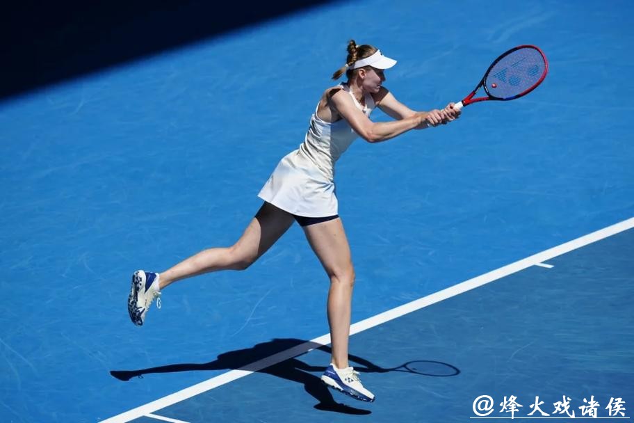莱巴金娜横扫斯瓦泰克 3年后再进澳网四强 莱巴金娜横扫斯瓦泰克 3年后再进澳网四强