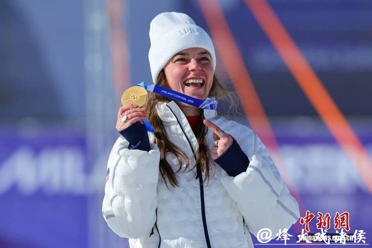冬奥会高山滑雪女子滑降 美国选手约翰逊夺冠 冬奥会高山滑雪女子滑降 美国选手约翰逊夺冠